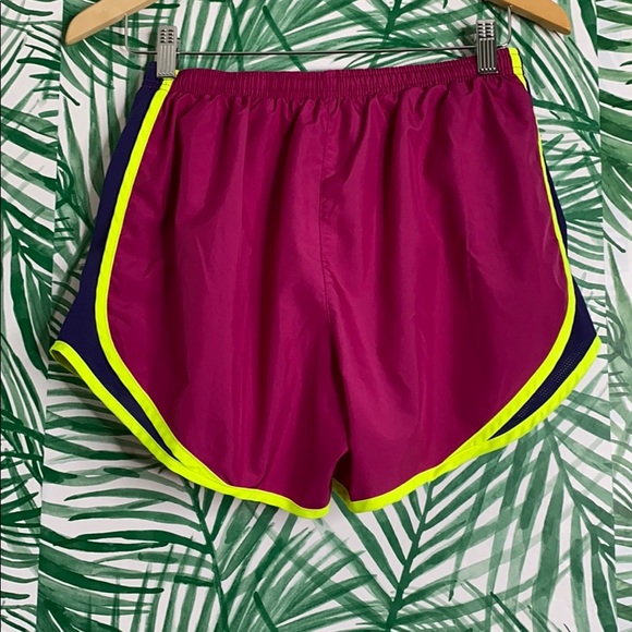 Nike Runners Shorts - Picture 4 of 4